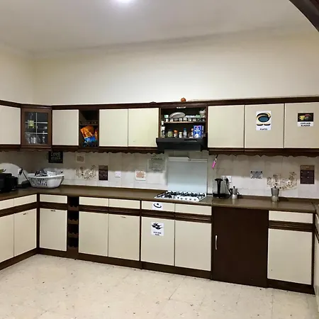 Хостел Private St Julians *