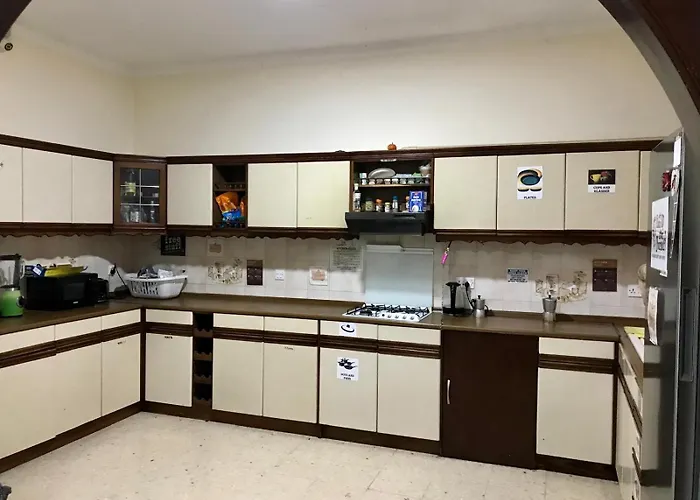 Хостел Private St Julians *