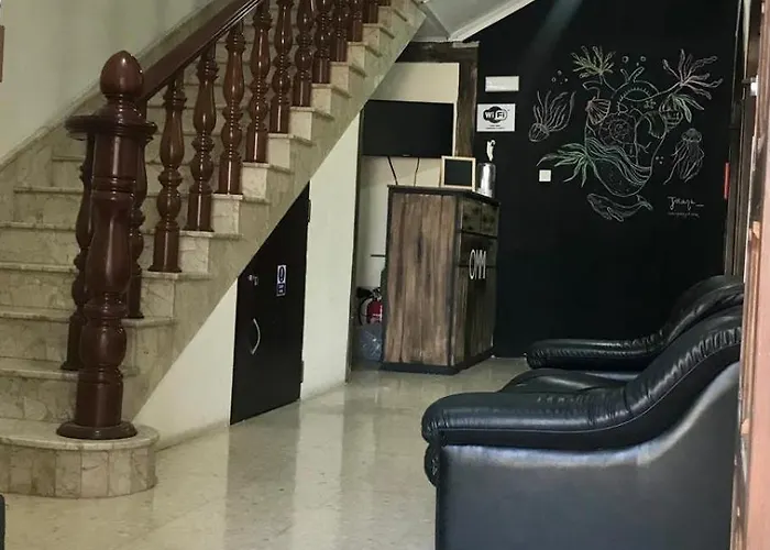 Private St Julians بيت شباب سانت جوليان