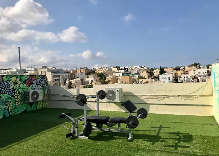 بيت شباب Private St Julians